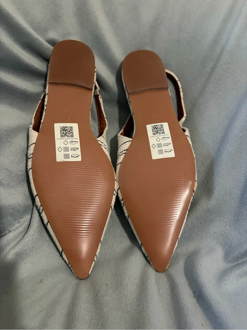 Xhilaration White and Black Striped Pointed Slingback Flats